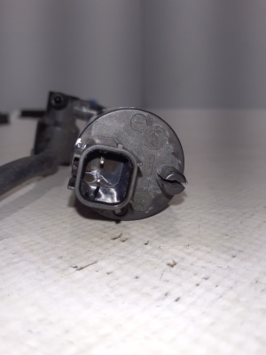 Land Rover Range Rover IV (2012–2026) Front windshield washer pump LR089443 - 2