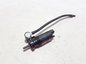 Land Rover Range Rover IV (2012–2026) Front windshield washer pump LR089443 - 4