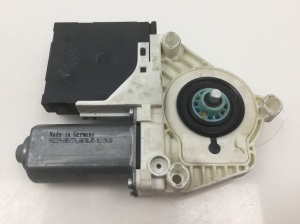 Front door window regulator motor - 1K0959702K
