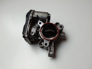  Accelerator valve 