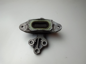 Opel Zafira C (2011–2026) Ātrumkārbas spilvens 13248549 - 2
