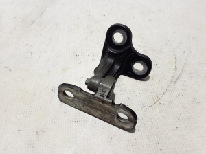 Land Rover Range Rover IV (2012–2026) Front door top hinge LR073600 - 2
