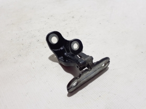 Land Rover Range Rover IV (2012–2026) Rear side door lower hinge - 3