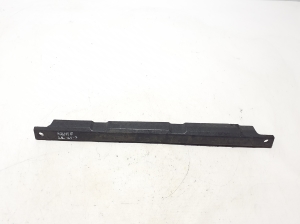   Ein weiteres Detail der Außenschwellerverkleidung  - CPLA18K006AC 