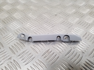  Front bumper bracket 