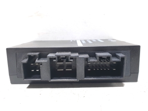  Trunk lid control module 