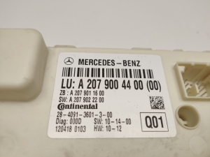 Mercedes Benz E-Class W207 (2009–2017) Control unit A2079004400 - 2