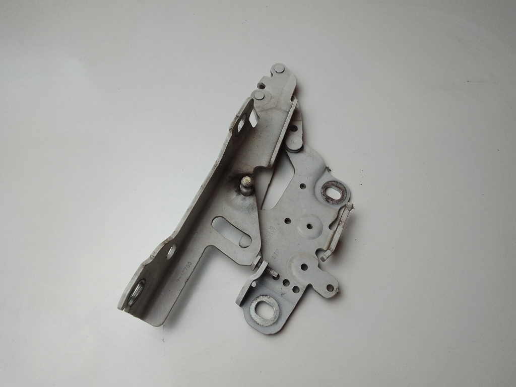BMW 3 Series F30/F31 (2011-2020) Front Right Bonnet Hinge 13989610 23786059
