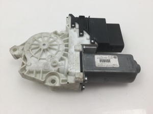Volkswagen Passat B6 (2005–2010) Rear side door window regulator motor 1K0959703F - 3