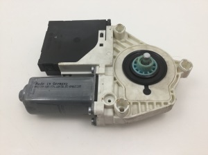 Front door window regulator motor - 1K0959702K