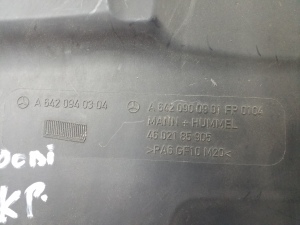 Mercedes Benz ML-Class 164 (2005–2011) Luftfiltergehäuse A6420900901 - 3