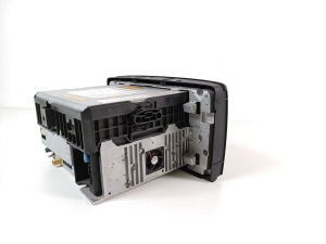 Mercedes Benz R-Class 251 (2006–2017) Radio (head unit) A2518705094 - 7