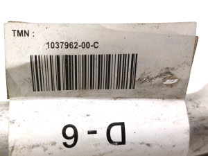 Tesla Model S S (2012–2026) A/C hose 1037962-00-C - 2