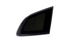 Aizmugurējā spārna sānu stikls - 87820A4120