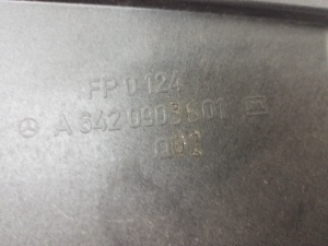 Mercedes Benz ML-Class 164 (2005–2011) Luftfiltergehäuse A6420903601 - 2