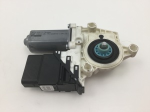 Rear side door window regulator motor - 1K0959704E