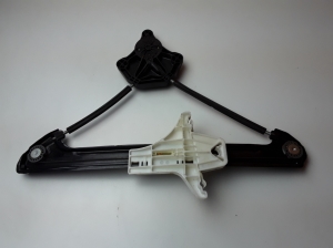  Rear side door window lifter 