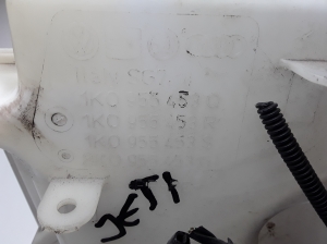 Skoda Yeti (2009–2017) Scheibenwaschbehälter vorne 1K0955453Q - 2