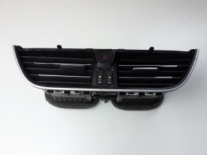 Dashboard air vent grilles - JX7B19K617
