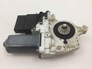 Rear side door window regulator motor - 1K0959703B