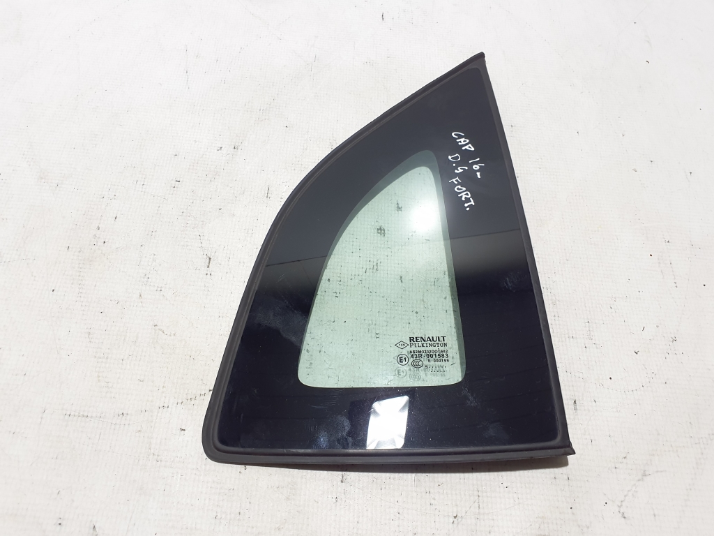 RENAULT Captur 1 generation (2013-2019) Dešinės pusės galinis šoninis kėbulo stiklas 833060875R 23854758