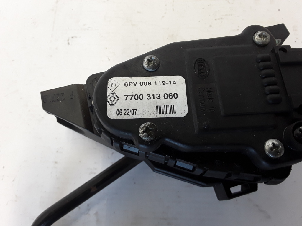 RENAULT Trafic 2 generation (2001-2015) Throttle Pedal 7700313060 21080464