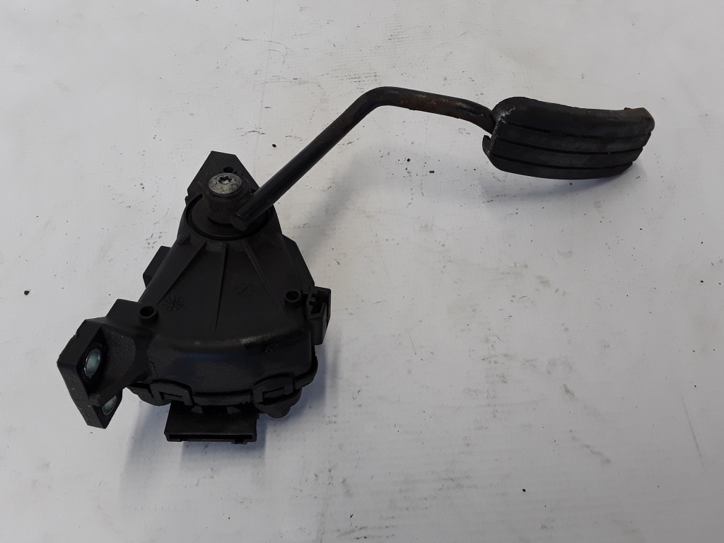 RENAULT Trafic 2 generation (2001-2015) Throttle Pedal 7700313060 21080464