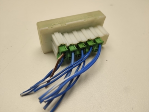  Wire connectors 