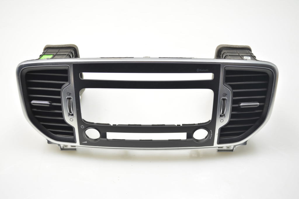 Kia Sportage (2016–2021) Dashboard air vent grilles 97420F1000 Kia Sportage (2016–2021) Dashboard air vent grilles 97420F1000