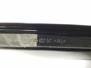 Mercedes Benz E-Class W207 (2009–2017) Tagumise tuulutusakna klaasi juhik A2077350257 - 3