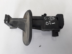 Kütuse täiteava korgi lukustus - 8066271