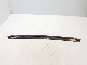  Front bumper trim strip 