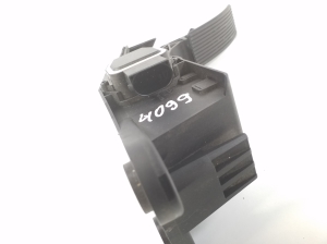 Mercedes Benz ML-Class 164 (2005–2011) Accelerator pedal A1643000104 - 3