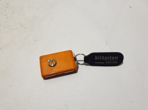   Ignition key 