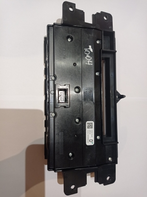  Interior shoulder control panel 