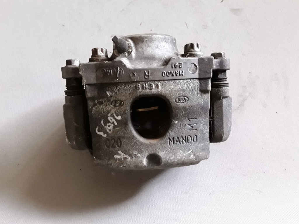 Étrier de frein avant droit