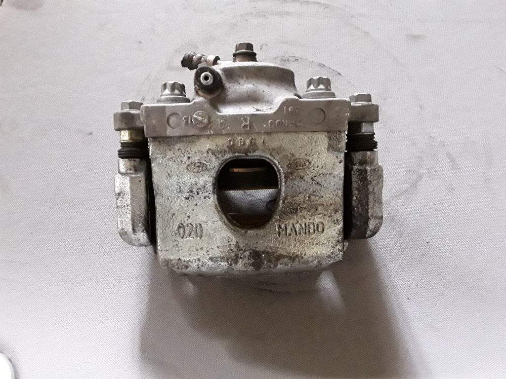 Étrier de frein avant droit