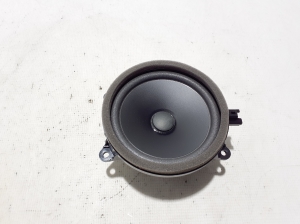   Rear side door speaker 