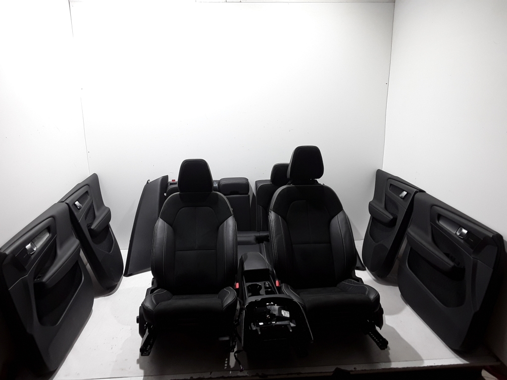 VOLVO XC40 1 generation (2017-2024) Εσωτερικά καθίσματα με κιτ καρτών πόρτας 23861521