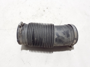  Air intake hose 