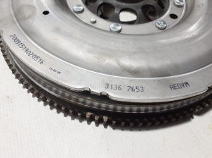  Clutch flywheel 