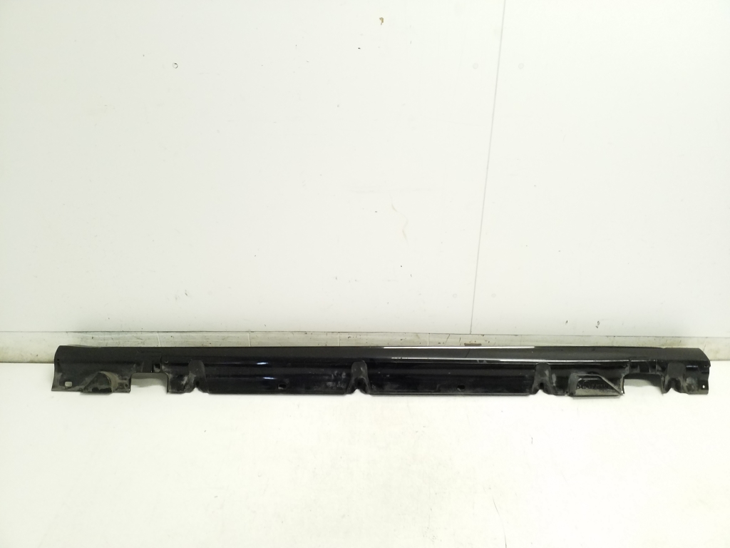 MERCEDES-BENZ C-Class W205/S205/C205 (2014-2023) Наружный пластиковый порог левый A2056902540 23871754