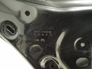 Mercedes Benz C-Class 205 (2014–2021) Tagumised küljeuksed A2057320110 - 5