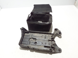Skoda Octavia III (2013–2019) Batteriehalter 5Q0915321J - 4