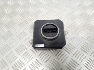 Boîtier de commande pour phares au xénon - 113125199C