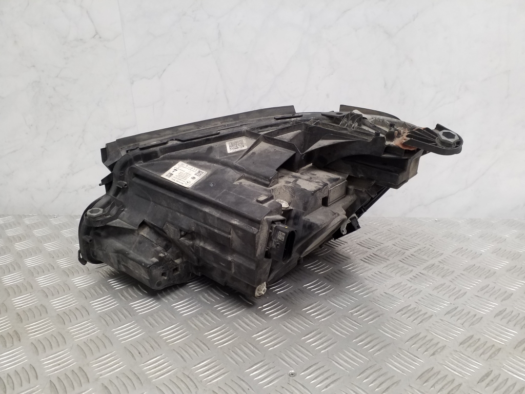 Used Mercedes Benz E-Class Headlights A2139069608