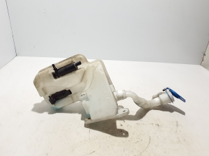 Front washer fluid reservoir - 5Q0955449BJ