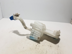 Skoda Octavia III (2013–2019) Front washer fluid reservoir 5Q0955449BJ - 4