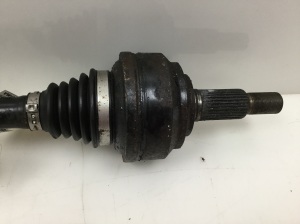 Volkswagen Touareg I (2002–2010) Tagumine veovõll ja selle osad L0501201A - 2