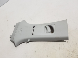 Skoda Octavia III (2013–2019) Keskpiilari siseviimistlus 5E0867293 - 4